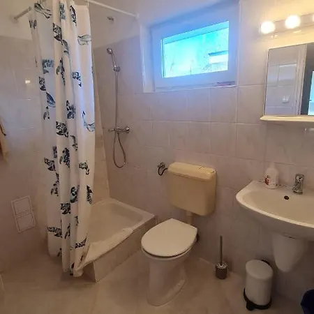 Yellow Sun 2 Lägenhet