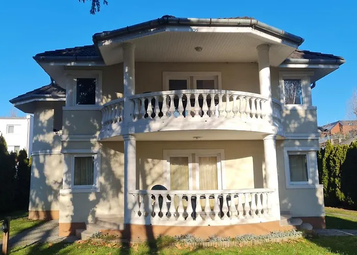 Yellow Sun 2 * Siófok